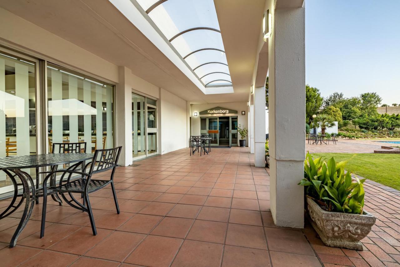 African Sky Harrismith Inn Exterior photo